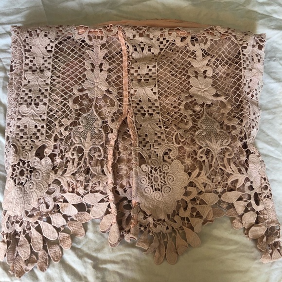 Pink crochet lace midi dress - Picture 4 of 8